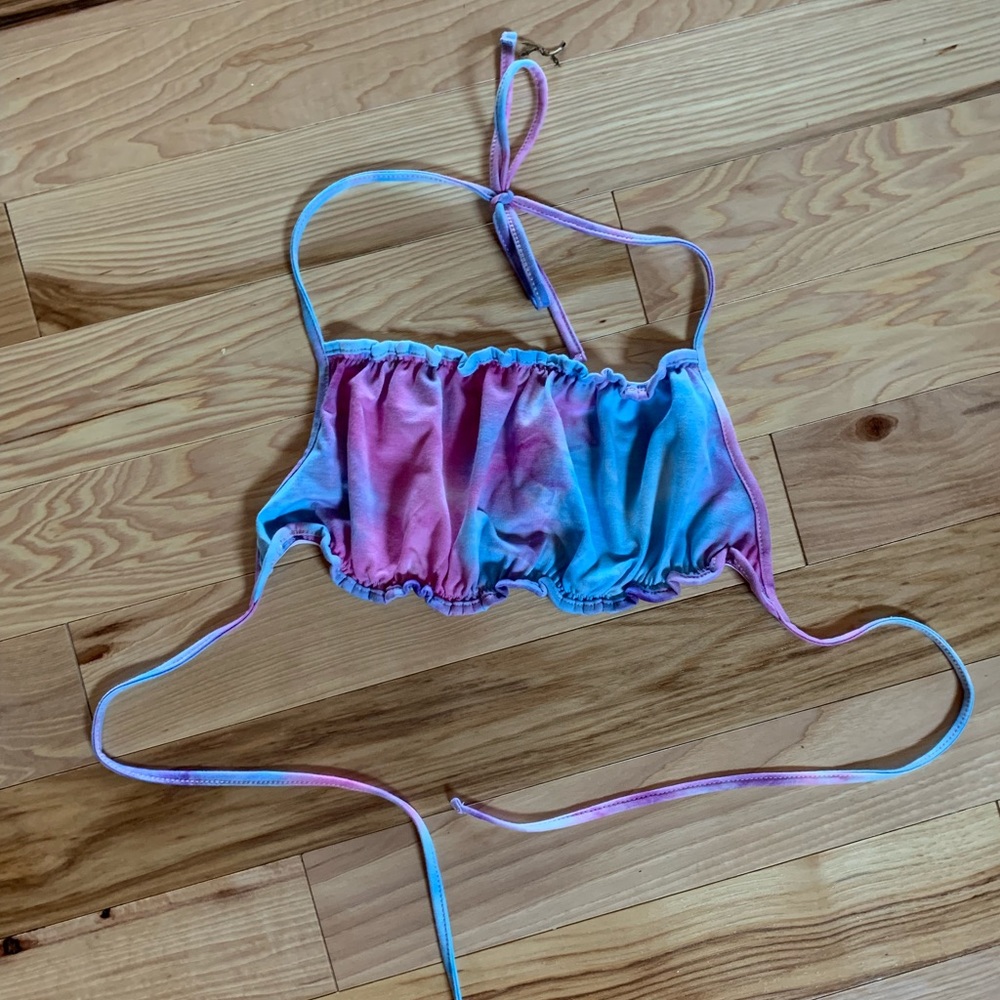 Tie crop top